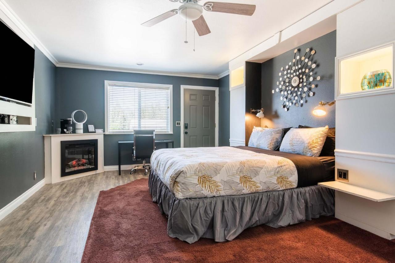 Big Bear Spa Suites Big Bear Lake Esterno foto