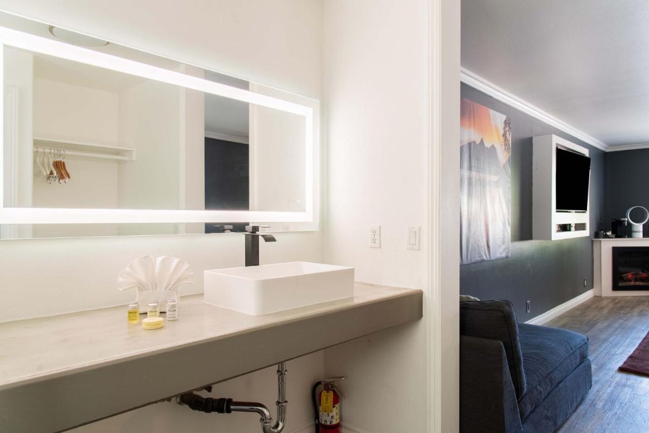 Big Bear Spa Suites Big Bear Lake Esterno foto