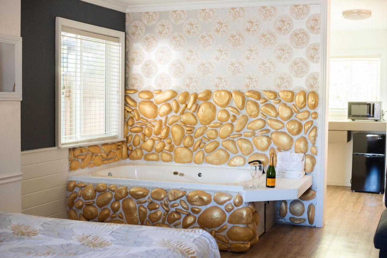 Big Bear Spa Suites Big Bear Lake Esterno foto